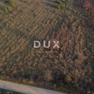 ZADAR, MURVICA - Poljoprivredno zemljište 2200m²