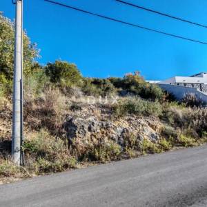 ZADAR, PODVRŠJE - Zemljište 500 m2 s pogledom na more u mirnom okruženju!