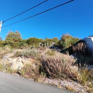 ZADAR, PODVRŠJE - Zemljište 500 m2 s pogledom na more u mirnom okruženju!