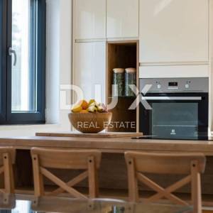 ZADAR, PRIDRAGA - Luksuzna vila s bazenom u blizini mora