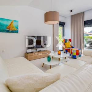 ZADAR, PRIDRAGA - Luksuzna vila s bazenom u blizini mora