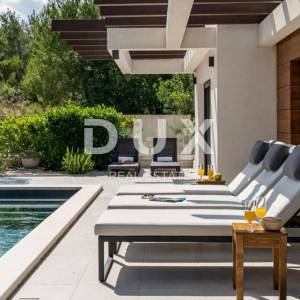 ZADAR, PRIDRAGA - Luksuzna vila s bazenom u blizini mora