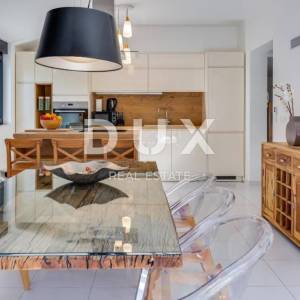 ZADAR, PRIDRAGA - Luksuzna vila s bazenom u blizini mora