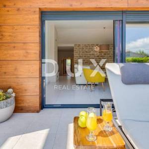 ZADAR, PRIDRAGA - Luksuzna vila s bazenom u blizini mora