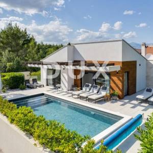 ZADAR, PRIDRAGA - Luksuzna vila s bazenom u blizini mora