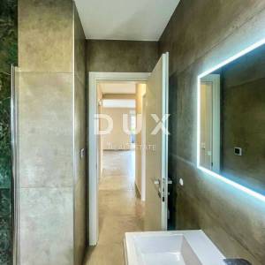 ZADAR, PRIVLAKA - Stan s okućnicom u novogradnji. BLIZINA MORA!