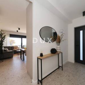 ZADAR, RTINA - opremljen stan sa okućnicom u blizini mora