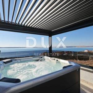 ZADAR, RTINA - opremljen stan sa okućnicom u blizini mora