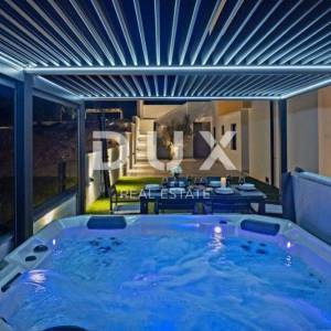 ZADAR, RTINA - opremljen stan sa okućnicom u blizini mora