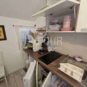 Zadar, Vodice, samostojeća kuća, 220m2