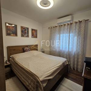 Zadar, Vodice, samostojeća kuća, 220m2