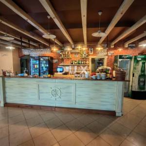 ZADAR, ZATON - Poznati uhodani restoran na prometnoj lokaciji s ogromnim parkingom!