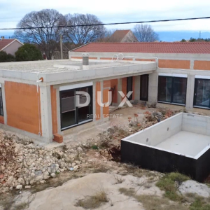 ZADAR, ZEMUNIK G. – Luksuzna moderna vila (D) prizemnica s bazenom