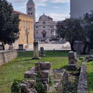 ZADARSKA RIVA - STAN 85m2, 1. kat, 1.red do mora