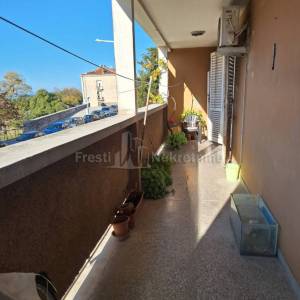 ZADARSKA RIVA - STAN 85m2, 1. kat, 1.red do mora