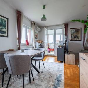 Zagreb, Blato, peterosoban stan sa potencijalom