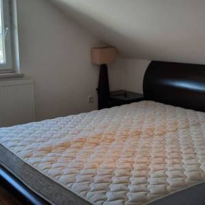 Zagreb-Črnomerec, 2.5-sobni stan u potkrovlju zgrade s liftom, 65m2