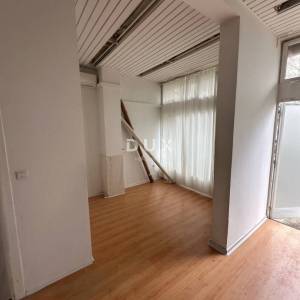 ZAGREB, DONJA DUBRAVA - Investicijska prilika! Višenamjenski poslovni prostor