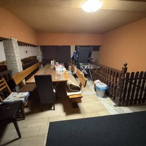 ZAGREB, DONJA DUBRAVA - Kuća s investicijskim potencijalom