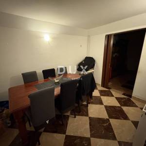 ZAGREB, DONJA DUBRAVA - Kuća s investicijskim potencijalom