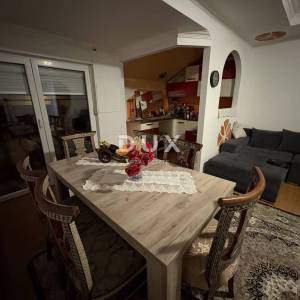 ZAGREB, DONJA DUBRAVA - Kuća s investicijskim potencijalom