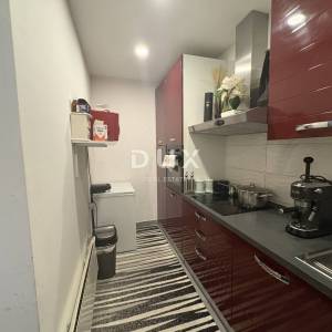 ZAGREB, DONJA DUBRAVA - Stan sa dvorištem 