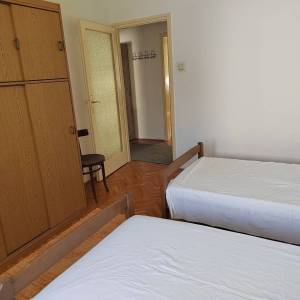 Zagreb-Klaka, 2S stan 56m2 s balkonom, bitni sadržaji u blizini