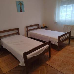 Zagreb-Klaka, 2S stan 56m2 s balkonom, bitni sadržaji u blizini