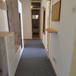 Zagreb-Klaka, 2S stan 56m2 s balkonom, bitni sadržaji u blizini