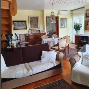 Zagreb Remeta stan 166 m2 + dvije garaže - novo u ponudi