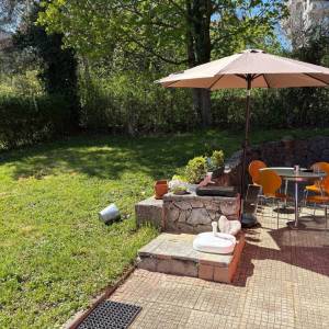 Zagreb-Remete, 2S stan sa spremištem i garažom, prizemlje kuće