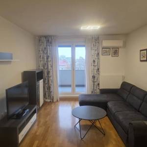 Zagreb-Trešnjevka, 2-sobni stan s loggiom 61m2, namješten i opremljen