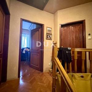 ZAGREB, TRNJE - Obiteljska kuća na odličnoj lokaciji