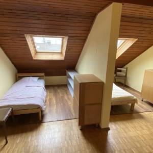 Zagreb-Trnovčica, dvoetažni 4S stan u kući, 2.kat+visoko potkrovlje