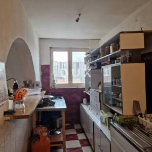 ZAGREB, ŽITNJAK - Stambeno-poslovni objekt za adaptaciju