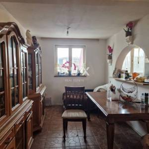 ZAGREB, ŽITNJAK - Stambeno-poslovni objekt za adaptaciju