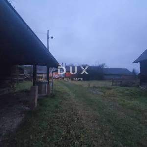 ZAGREB,ŠAŠINOVEC- Nekretnina s potencijalom; kuća i gospodarski objekt na 1000 m²