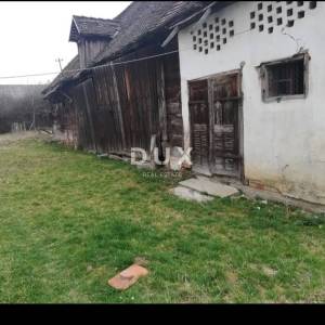 ZAGREB,ŠAŠINOVEC- Nekretnina s potencijalom; kuća i gospodarski objekt na 1000 m²