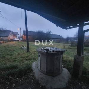 ZAGREB,ŠAŠINOVEC- Nekretnina s potencijalom; kuća i gospodarski objekt na 1000 m²