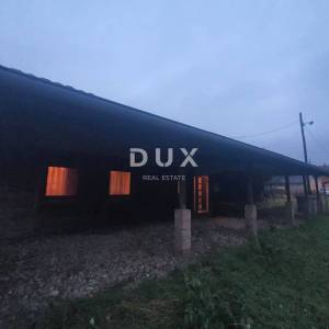 ZAGREB,ŠAŠINOVEC- Nekretnina s potencijalom; kuća i gospodarski objekt na 1000 m²