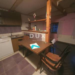 ZAGREB,ŠAŠINOVEC- Nekretnina s potencijalom; kuća i gospodarski objekt na 1000 m²