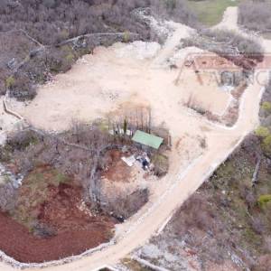 Zagvozd građevinsko zemljište 944 m2 odlična lokacija