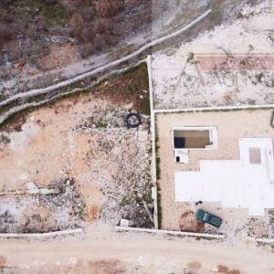 Zagvozd građevinsko zemljište 770 m2 + građevinska dozvola + radovi