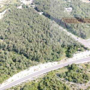 Zagvozd građevinsko zemljište 1817 m2 - novo u ponudi