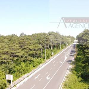 Zagvozd građevinsko zemljište 1817 m2 - novo u ponudi