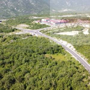 Zagvozd građevinsko zemljište 1817 m2 - novo u ponudi