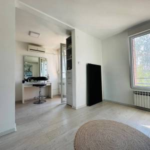 Zaprešić, kompletno adaptiran stan 32m2 s loggiom