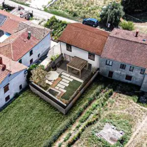 Zemljište za Obiteljsku Kuću 90m2. Muntić.