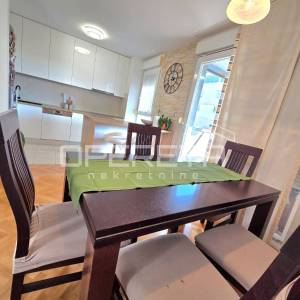 Žnjan, dvosoban, namješten, garažno mjesto