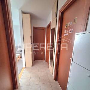 Žnjan, dvosoban, namješten, garažno mjesto